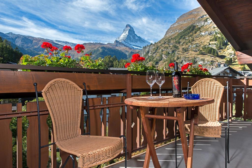 Hotel Dufour Chalet - Adults Only Zermatt Exterior photo